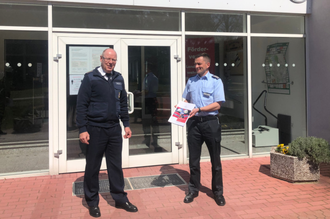 Publikationsübergabe Einsatzführung mit Führungseinheiten